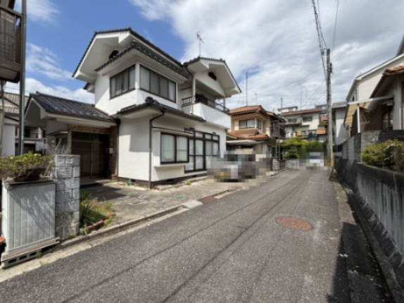 中古戸建　相田4丁目の前面道路含む現地写真
