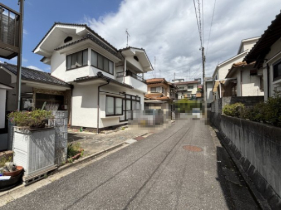 中古戸建　相田4丁目の前面道路含む現地写真