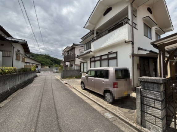 中古戸建　相田4丁目の前面道路含む現地写真