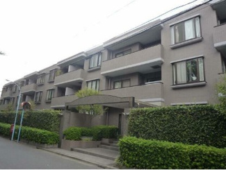 【外観】 | 鉄筋コンクリート造のがっちりとした建物。