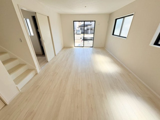 【居間・リビング】 | 川越市南大塚　新築分譲　西武新宿線『南大塚駅』徒歩13分　【武蔵野小学区】