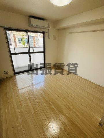 仲介手数料0円！！IE 新栄の居間・リビング