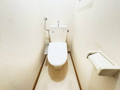 【トイレ】 | 【CP対象】ヴィラ・フォルトゥーナ | 落ち着いた色調のトイレです