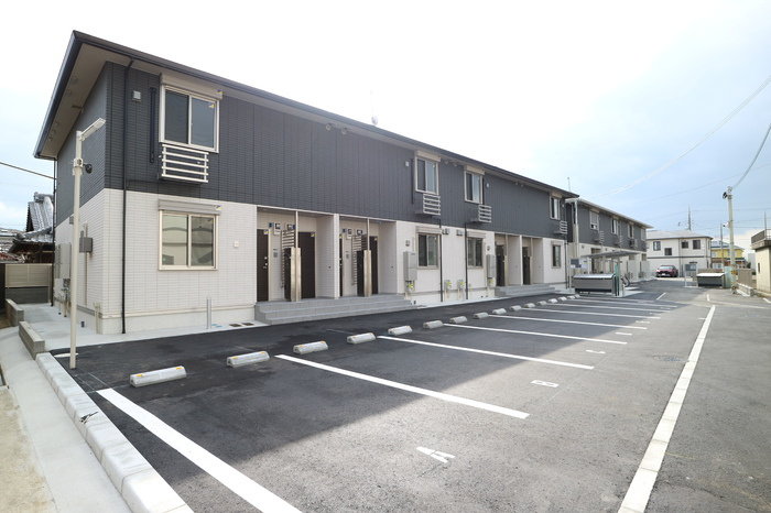 リコルド住吉の駐車場