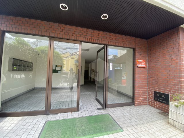 石賀ハイムのエントランス