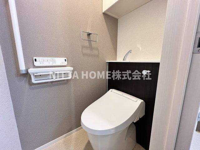 ハーモニー福知山　Ａ棟のトイレ|【イメージ写真】温水洗浄付きのトイレです＊