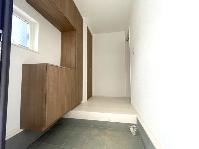 廿日市市住吉二丁目　№35516の玄関|落ち着く空間の玄関です。