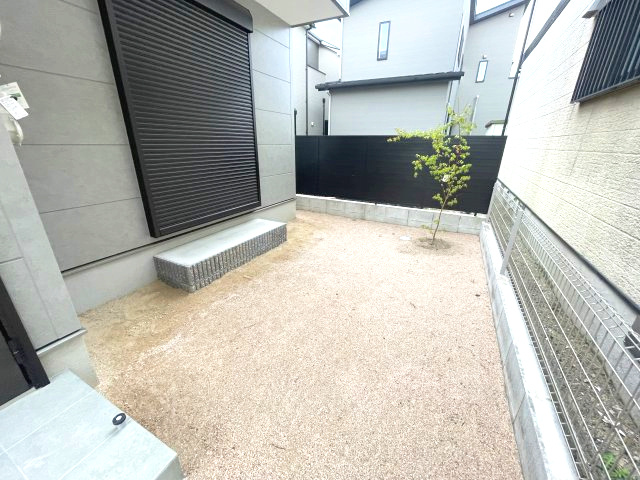 廿日市市住吉二丁目　№35516の庭|お子様の遊び場や
ガーデニングも
楽しめます。