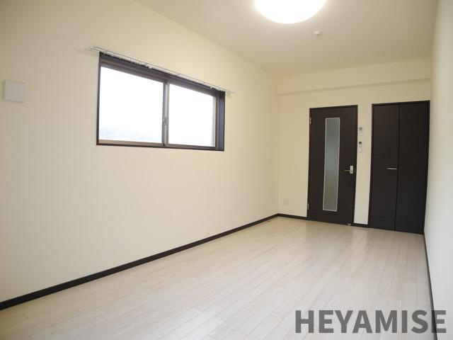 ヒルズHARADAの居間・リビング