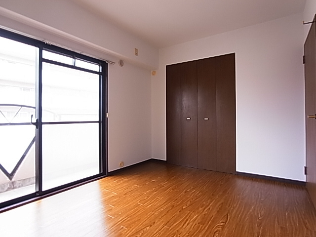 神戸市須磨区磯馴町１丁目の賃貸マンションの内装|洋室