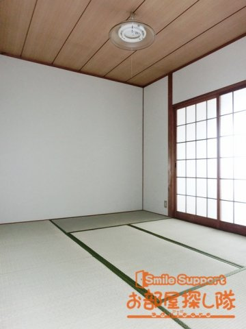 コーポルーブルの和室