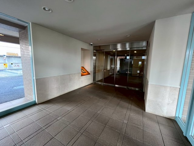 調布パーク・ホームズのエントランス|建物の内部です