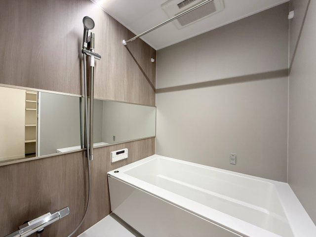 エルフォレスト　ガーデンウィング棟の浴室|落ち着いた空間のお風呂です