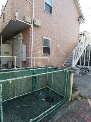 ミラフローレス橘のその他共用部分|便利な敷地内ゴミ置き場です。