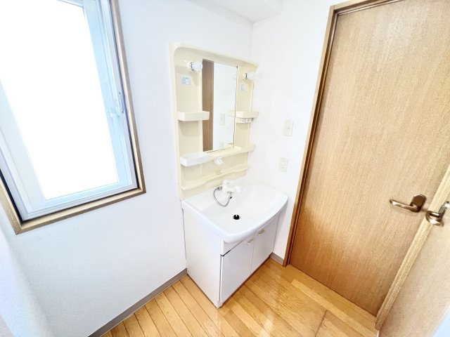 ブルースカイタワーの洗面所|※別部屋参考写真