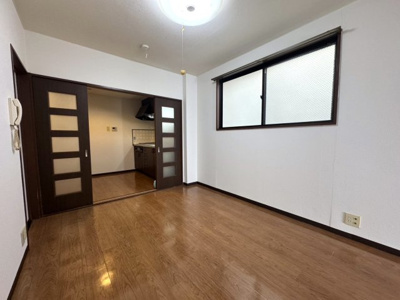 【洋室】 | エスカーラ北山