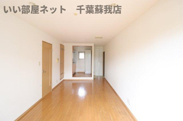 BAY SIDE COURT弐番館の居間・リビング|お二人はもちろん、単身の方にもおすすめの間取りです！