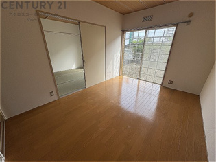 パールシティーの洋室