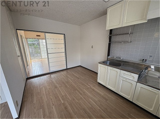 パールシティーの居間