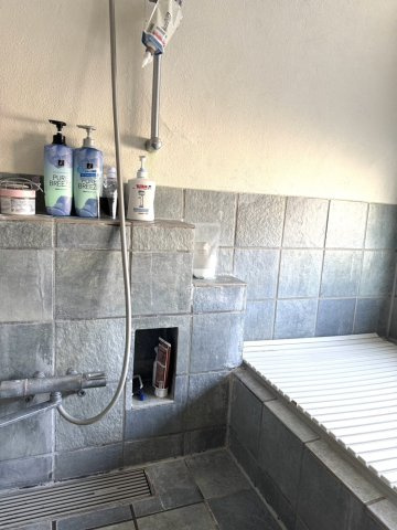 高崎市足門町1396-1の浴室