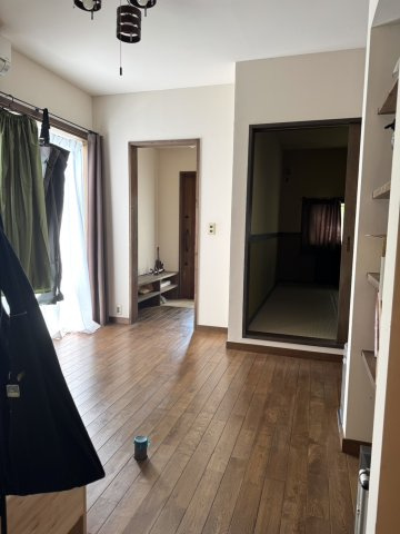 高崎市足門町1396-1の居間・リビング