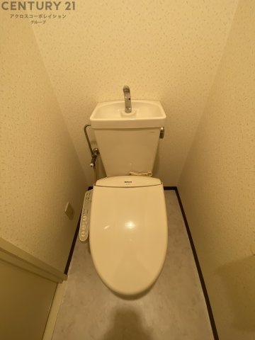 お風呂トイレ別で温水洗浄便座完備