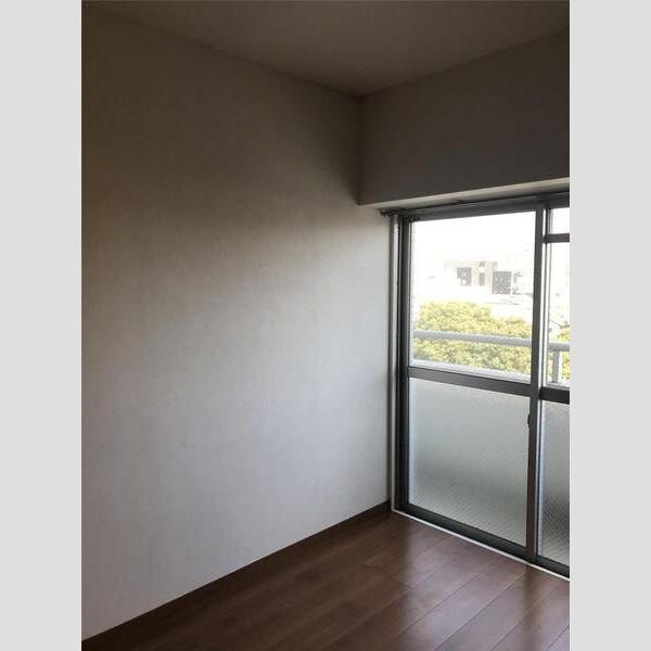マンション外堀川の洋室