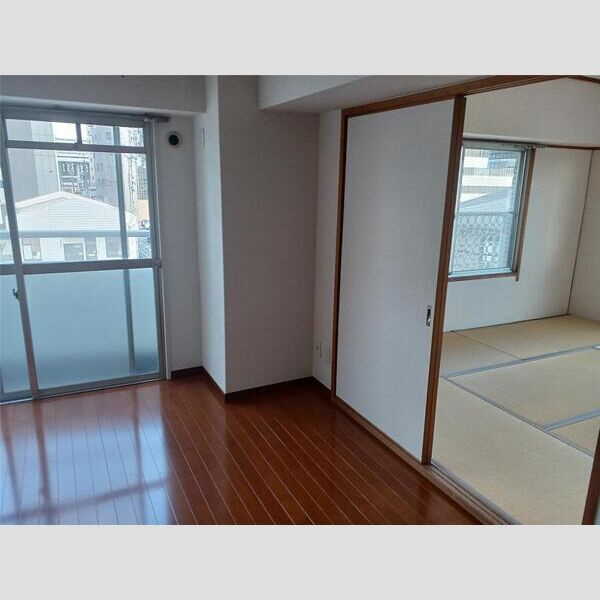 マンション外堀川の居間・リビング