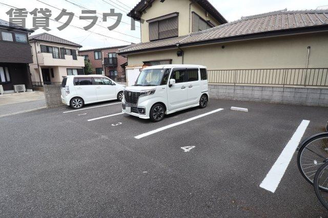 メゾン・サンガの駐車場|カースペースがあります