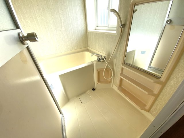 フルハウスNO.16の浴室