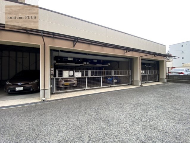 キングマンション都島Ⅰの駐車場