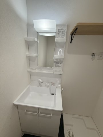Mew Style Apartmentsの洗面所