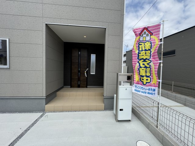 三郷市早稲田７丁目新築戸建のエントランス|エントランス・玄関ポーチ