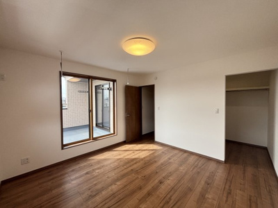 【バルコニー】