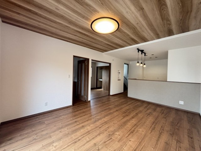 【居間・リビング】 | 【鳥山上町第1期　現地外観】
※令和6年12月時点