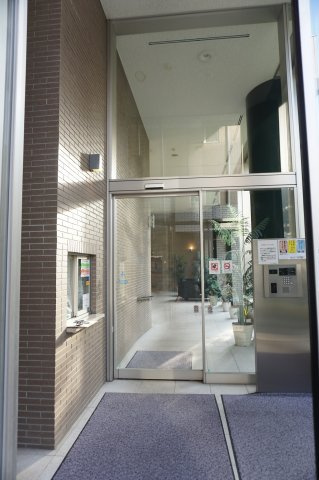 アゼリアテラス新宿のエントランス