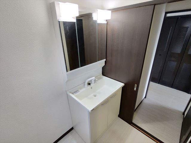【独立洗面台】 | ワコーレ東松山 | 忙しい朝に便利なシャワー付き洗面台です
