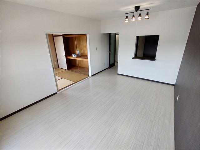 【居間・リビング】 | ワコーレ東松山 | ご家族が集まるリビングは１０帖の広さです