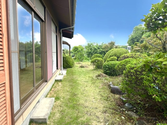 【中古戸建】高崎市下室田町の庭|■庭