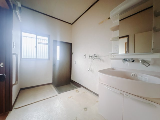 【中古戸建】高崎市下室田町の独立洗面台|■洗面室