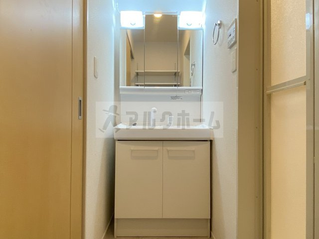 サウスコート1の独立洗面台|サウスコート1（柏原市安堂町）　シャンプードレッサー