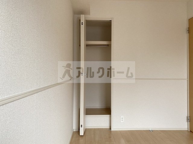 サウスコート1の内装|サウスコート1（柏原市安堂町）　洋室①　収納