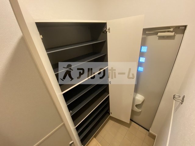 サウスコート1の玄関|サウスコート1（柏原市安堂町）　シューズBOX