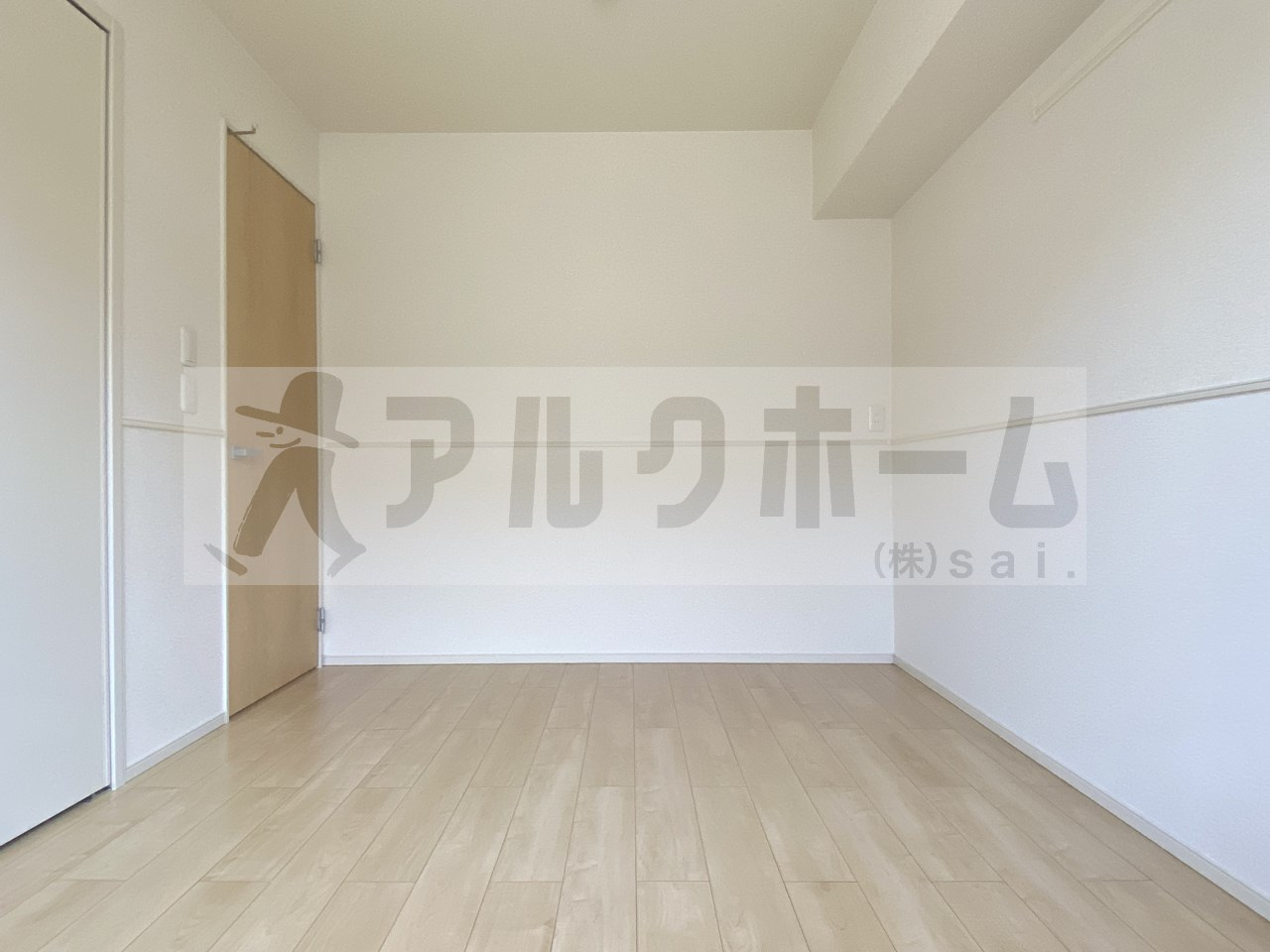 ジュネスアストルの洋室