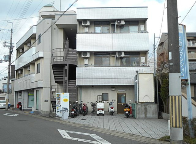 京都市山科区東野片下り町　店舗事務所の外観