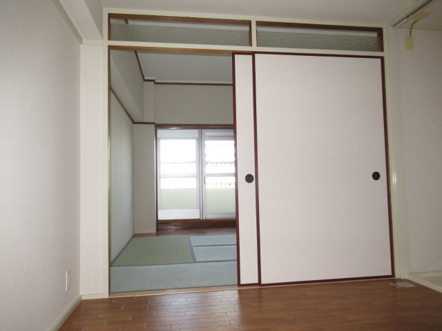 新長田駅前１ＤＫの居間・リビング|使いやすいリビングです