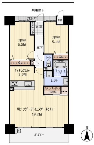 アルファスマート余戸の間取り|3LDKから2LDKへとカスタムされた、生活しやすい工夫が詰まった間取りプランです。独立した居室を確保しつつ、メインとなるLDKを広げたことで、視線が奥まで抜ける開放的な暮らしを体現できます。