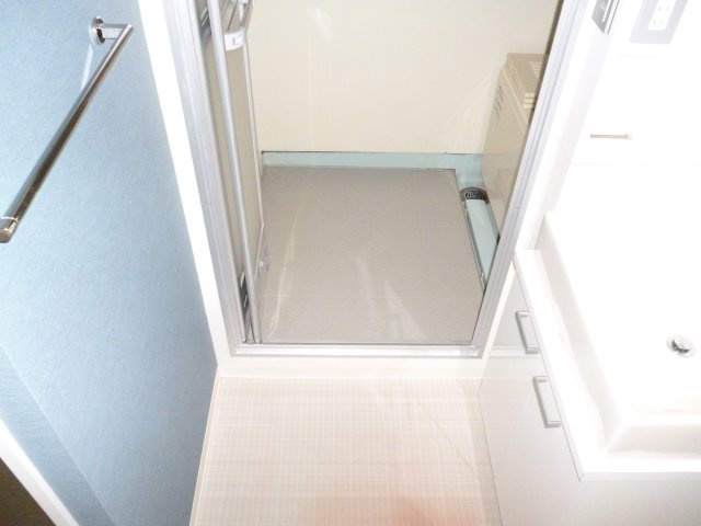 新長田駅前１ＬＤＫリニューアルＩの浴室|きれいなお風呂です