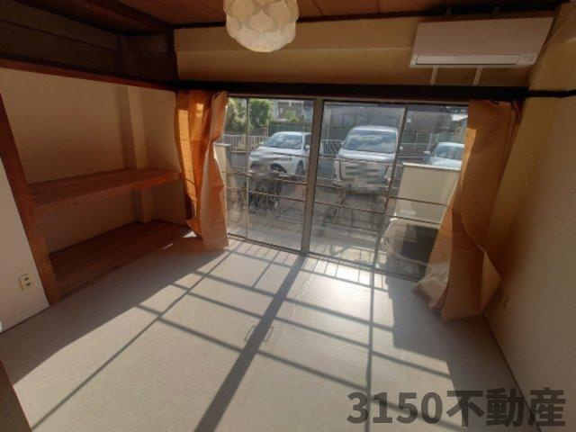 レジリエンス三里の居間・リビング