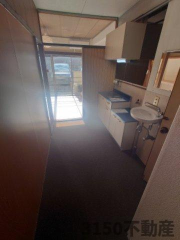 レジリエンス三里の内装